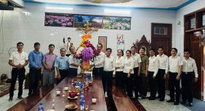 Lãnh đạo xã Phước An thăm, chúc mừng các giáo xứ nhân dịp Lễ Phục sinh 2026