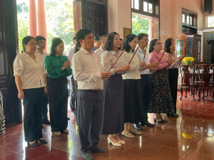 Đoàn đại biểu Quốc hội chuyên trách thành phố Đồng Nai, thành phố Thừa Thiên Huế và tỉnh Quảng Trị viếng Đền thờ Liệt sỹ Nhơn Trạch và thăm cảng Phước An