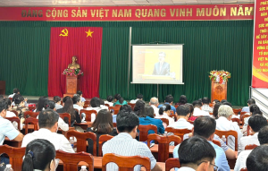 Xã Phước An: 270 cán bộ, công chức, viên chức tham dự Hội nghị toàn quốc quán triệt và triển khai thực hiện Nghị quyết Hội nghị Trung ương 3, khóa XIV