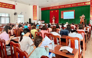Hội LHPN xã Phước An phối hợp tổ chức tập huấn nghiệp vụ tín dụng cho 27 Tổ Tiết kiệm và Vay vốn