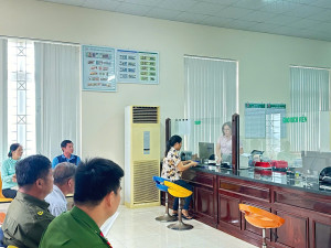 Tín dụng đối với người chấp hành xong án phạt tù của phòng giao dịch Phước Long