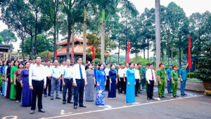 Lãnh đạo phường Phước Bình viếng Nghĩa trang liệt sĩ nhân kỷ niệm 78 năm ngày Thương binh - Liệt sĩ (27/7/1947 – 27/7/2025)