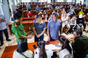 Phước Bình cấp phát quà mừng Tết Độc lập