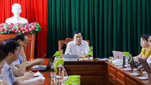 Chủ tịch UBND phường Nguyễn Văn Dũng làm việc với VNPT Đồng Nai.