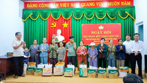 Sôi nổi Ngày hội Đại đoàn kết khu phố Nhơn Hòa 2