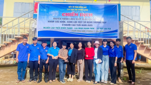 Phước Bình Tổ chức khám sức khỏe và trao quà hỗ trợ người cao tuổi