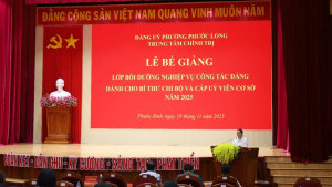 Bế giảng lớp Bồi dưỡng nghiệp vụ công tác Đảng dành cho Bí thư Chi bộ và Cấp Ủy viên cơ sở năm 2025