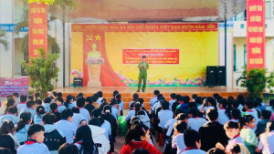 Tuyên truyền phổ biến pháp luật cho học sinh Trường TH&THCS...