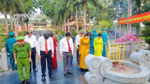 Dâng hương anh linh các anh hùng liệt sĩ nhân dịp Tết Bính Ngọ 2026