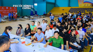 Phước Bình tiếp nhận 322 đơn vị máu trong ngày phát động hiến máu tình nguyện lần 2 năm 2026