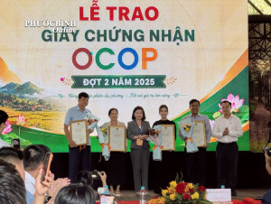 Kết nối giao thương và Trao giấy chứng nhận OCOP đợt 2 năm 2025