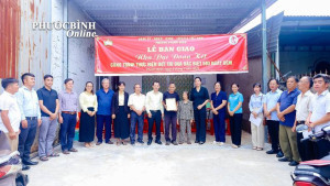 Phước Bình bàn giao 02 căn nhà Đại đoàn kết cho hộ gia đình có hoàn cảnh khó khăn