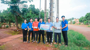 Bàn giao Công trình thanh niên “Camera an ninh” tại khu phố Bình Minh