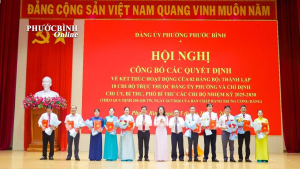 Phước Bình công bố các Quyết định về sắp xếp, đồng bộ loại...
