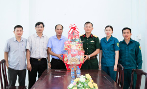 BAN CHQS PHƯỜNG PHƯỚC LONG THĂM, CHÚC TẾT TẬP THỂ, CÁN BỘ, VIÊN CHỨC VÀ NGƯỜI LAO ĐỘNG TRUNG TÂM DỊCH VỤ TỔNG HỢP PHƯỜNG