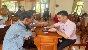NHCSXH BÙ ĐĂNG: ĐẨY MẠNH GIẢI NGÂN QUA TÀI KHOẢN – TIỆN LỢI, AN TOÀN CHO NGƯỜI VAY VỐN