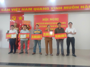 Phường Phước Tân tổ chức hội nghị chi trả tiền bồi thường, hỗ trợ dự án khu tái định cư 49,32 ha – trao thưởng 5 trường hợp tiên phong bàn giao mặt bằng