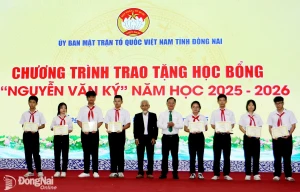 Điểm tin ‘5 phút biết hết’ sáng 29-12: Ủy ban MTTQ Việt Nam tỉnh Đồng Nai trao 865 triệu đồng học bổng cho học sinh, sinh viên
