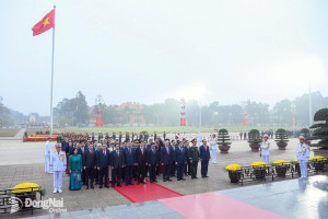 Đại hội đại biểu toàn quốc lần thứ XIV của Đảng làm việc ngày đầu tiên