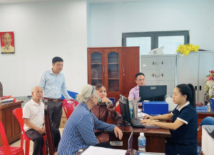 PHÒNG VĂN HÓA – XÃ HỘI XÃ PHÚ RIỀNG HƯỚNG DẪN NGƯỜI DÂN LÀM HỒ SƠ HƯỞNG TRỢ CẤP HƯU TRÍ XÃ HỘI THEO NGHỊ ĐỊNH 176/2025/NĐ-CP