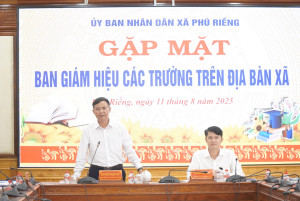 LÃNH ĐẠO UBND XÃ PHÚ RIỀNG GẶP MẶT BAN GIÁM HIỆU CÁC TRƯỜNG TRÊN ĐỊA BÀN XÃ