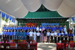 ĐOÀN XÃ PHÚ RIỀNG THÀNH LẬP ĐỘI THANH NIÊN TÌNH NGUYỆN “PHÚ RIỀNG XANH”