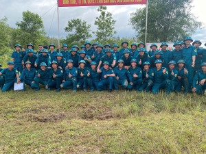 hình tham gia bắn