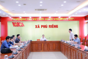 UBND XÃ PHÚ RIỀNG NGHE BÁO CÁO PHƯƠNG ÁN BÀN GIAO, QUẢN LÝ TÀI SẢN CÔNG SAU SÁP NHẬP