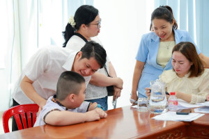 XÃ PHÚ RIỀNG THẨM ĐỊNH, XÉT DUYỆT HỒ SƠ XÁC ĐỊNH MỨC ĐỘ KHUYẾT TẬT