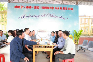 XÃ PHÚ RIỀNG TRIỂN KHAI MÔ HÌNH “BUỔI SÁNG VỚI NHÂN DÂN”