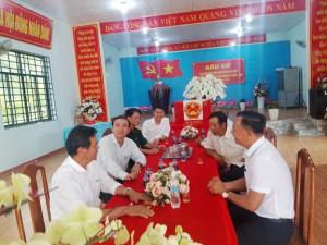 CHỦ NHIỆM UỶ BAN KIỂM TRA TỈNH UỶ TRẦN TRUNG NHÂN KIỂM TRA CÁC ĐIỀU KIỆN ĐẢM BẢO CHO “NGÀY HỘI NON SÔNG” TẠI XÃ PHÚ RIỀNG