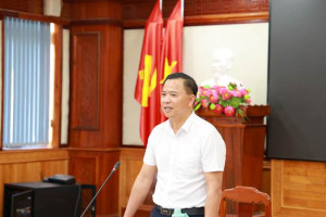 CHỦ TỊCH UBND XÃ GIAO BAN VỚI 19 THÔN LẮNG