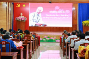 XÃ PHÚ RIỀNG: NÓI CHUYỆN CHUYÊN ĐỀ “THEO DẤU CHÂN BÁC – HÀNH ĐỘNG CỦA CHÚNG TA TRONG KỶ NGUYÊN PHÁT TRIỂN MỚI”