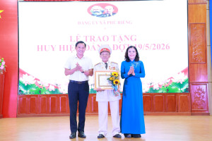 XÃ PHÚ RIỀNG: 19 ĐẢNG VIÊN ĐƯỢC TRAO HUY HIỆU ĐẢNG ĐỢT 19-5-2026