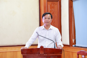 UBND xã Phú Riềng họp bàn về phương án sắp xếp thôn