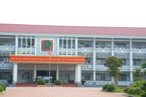 HƠN 700 THÍ SINH TẠI XÃ PHÚ RIỀNG BƯỚC VÀO MÔN THI ĐẦU TIÊN NGỮ VĂN, TỐT NGHIỆP THPT NĂM 2026