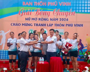 Thôn Phú Vinh sôi nổi giải bóng chuyền nữ chào mừng thành lập thôn và hưởng ứng đợt thi đua đặc biệt "500 ngày đêm"