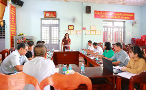 BÍ THƯ ĐẢNG ỦY XÃ PHÚ RIỀNG NGUYỄN THỊ XUÂN HÒA THĂM, NẮM TÌNH HÌNH HOẠT ĐỘNG THÔN PHÚ THỊNH SAU SÁP NHẬP
