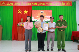 Chi bộ Phú Hiệp: Kết nạp quần chúng ưu tú Nguyễn Quốc Huy...