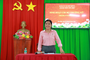 BÍ THƯ ĐẢNG ỦY XÃ NGUYỄN THỊ XUÂN HÒA DỰ SINH HOẠT CHI BỘ THƯỜNG KỲ THÔN PHÚ HIỆP THÁNG 9/2026