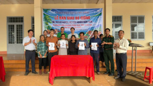 XÃ PHÚ RIỀNG BÀN GIAO BÒ GIỐNG CHO HỘ NGHÈO, CẬN NGHÈO TẬT THÔN PHÚ BÌNH