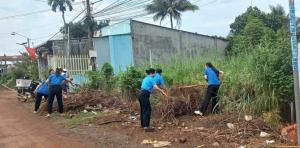 TUỔI TRẺ PHÚ RIỀNG ĐỒNG LOẠT RA QUÂN “NGÀY CHỦ NHẬT XANH” LẦN THỨ IV - NĂM 2026