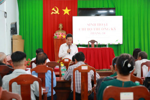ĐỒNG CHÍ TRẦN TRUNG NHÂN, CHỦ NHIỆM ỦY BAN KIỂM TRA THÀNH ỦY ĐỒNG NAI DỰ SINH HOẠT CHI BỘ THÔN PHÚ HIỆP, XÃ PHÚ RIỀNG