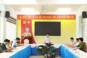 XÃ PHÚ TRUNG TỔ CHỨC HỌP TIỂU BAN VĂN KIỆN PHỤC VỤ ĐẠI HỘI ĐẢNG BỘ NHIỆM KỲ 2025–2030