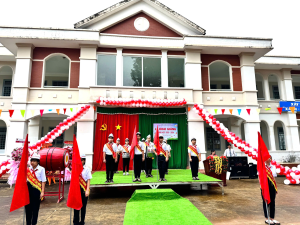 LONG TRỌNG TỔ CHỨC LỄ KHAI GIẢNG NĂM HỌC 2025 – 2026