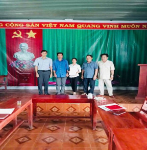 CHI BỘ THÔN PHÚ TIẾN TỔ CHỨC SINH HOẠT ĐỊNH KỲ THÁNG 9
