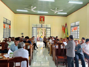 XÃ PHÚ TRUNG THỰC HIỆN TỐT CÔNG TÁC ỦY THÁC VỚI NGÂN HÀNG CHÍNH SÁCH XÃ HỘI