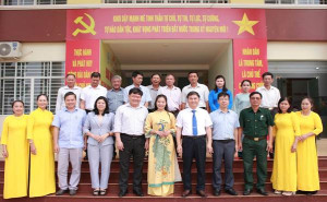 Mặt trận tổ quốc Việt Nam xã Phú Trung: Họp mặt kỷ niệm 95 năm Ngày truyền thống Mặt trận Tổ quốc Việt Nam và tri ân đội ngũ cán bộ cơ sở