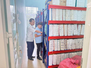 XÃ PHÚ TRUNG TRIỂN KHAI KẾ HOẠCH CHỈNH LÝ VÀ SỐ HÓA TÀI LIỆU LƯU TRỮ