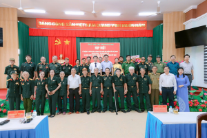 PHÚ TRUNG: LONG TRỌNG TỔ CHỨC HỌP MẶT KỶ NIỆM 81 NĂM NGÀY THÀNH LẬP QUÂN ĐỘI NHÂN DÂN VIỆT NAM